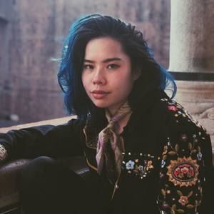 Meet your Posher, Crystal